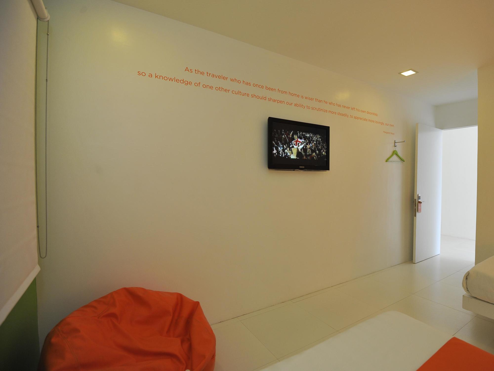 Islands Stay Hotels - Uptown Cebu Stadt Exterior foto