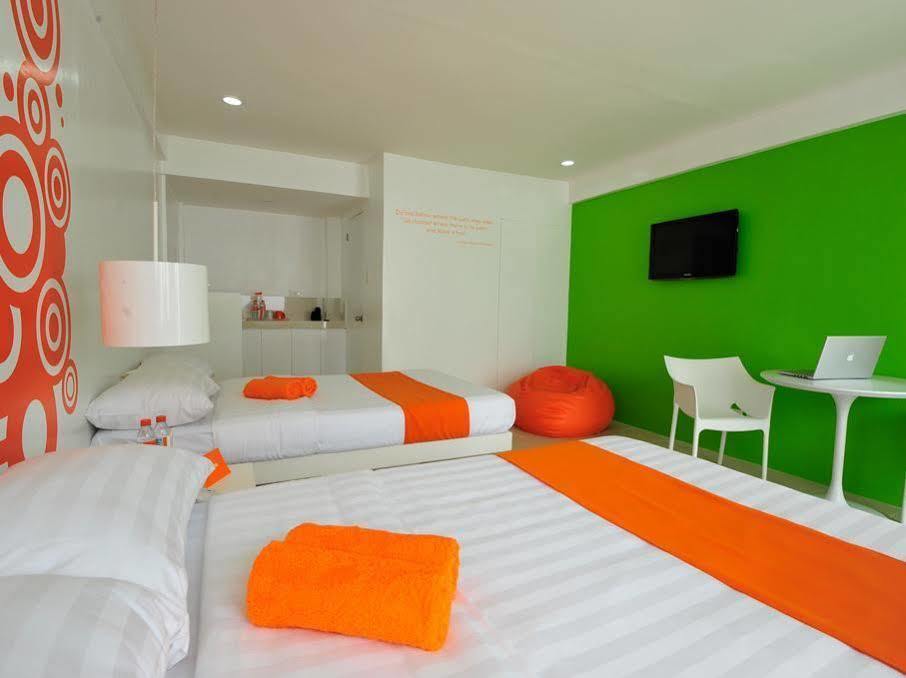 Islands Stay Hotels - Uptown Cebu Stadt Exterior foto