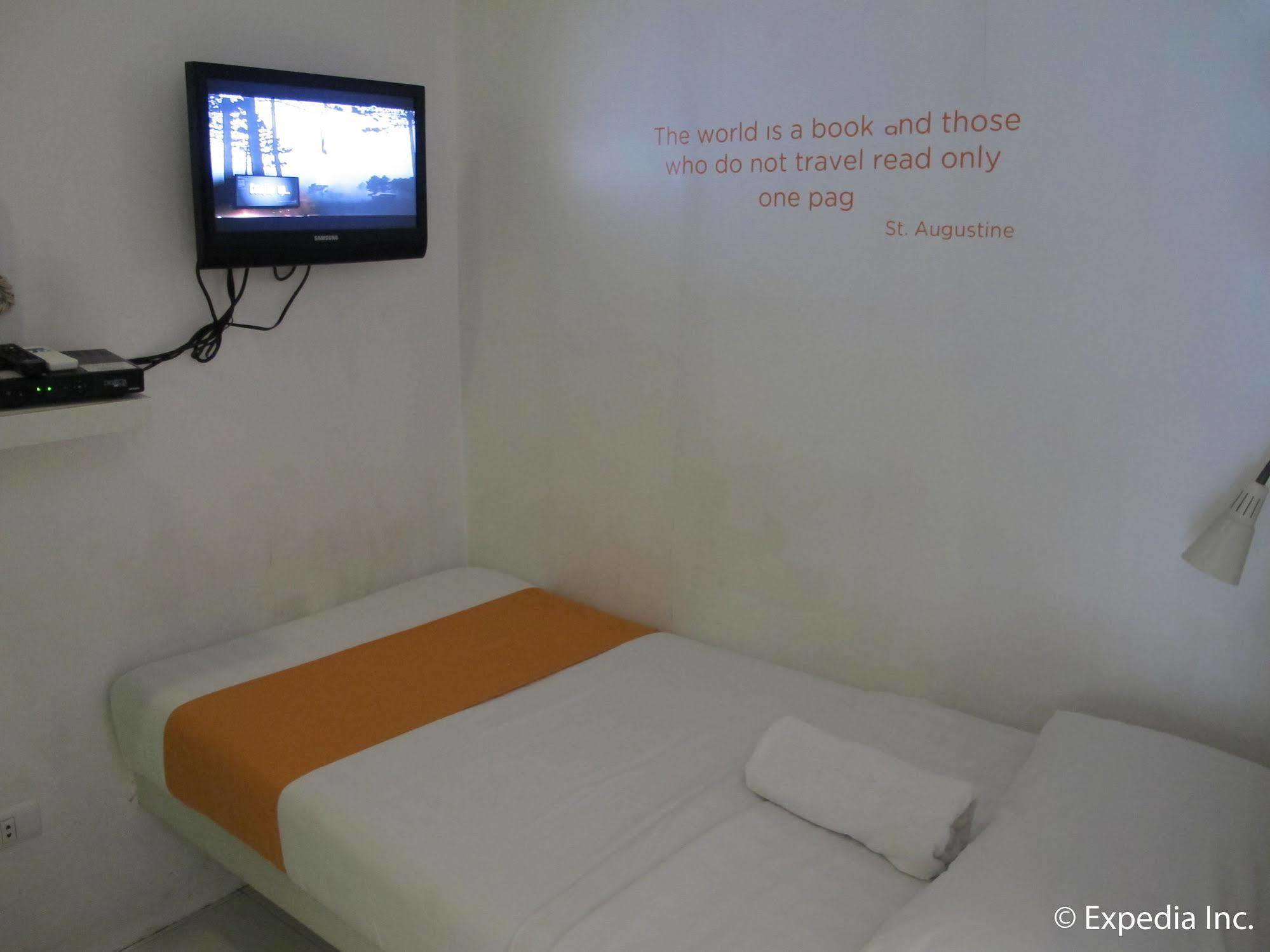 Islands Stay Hotels - Uptown Cebu Stadt Exterior foto